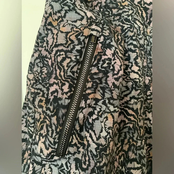 NWT Athleta Trekkie  North Shorts - Picture 4 of 8